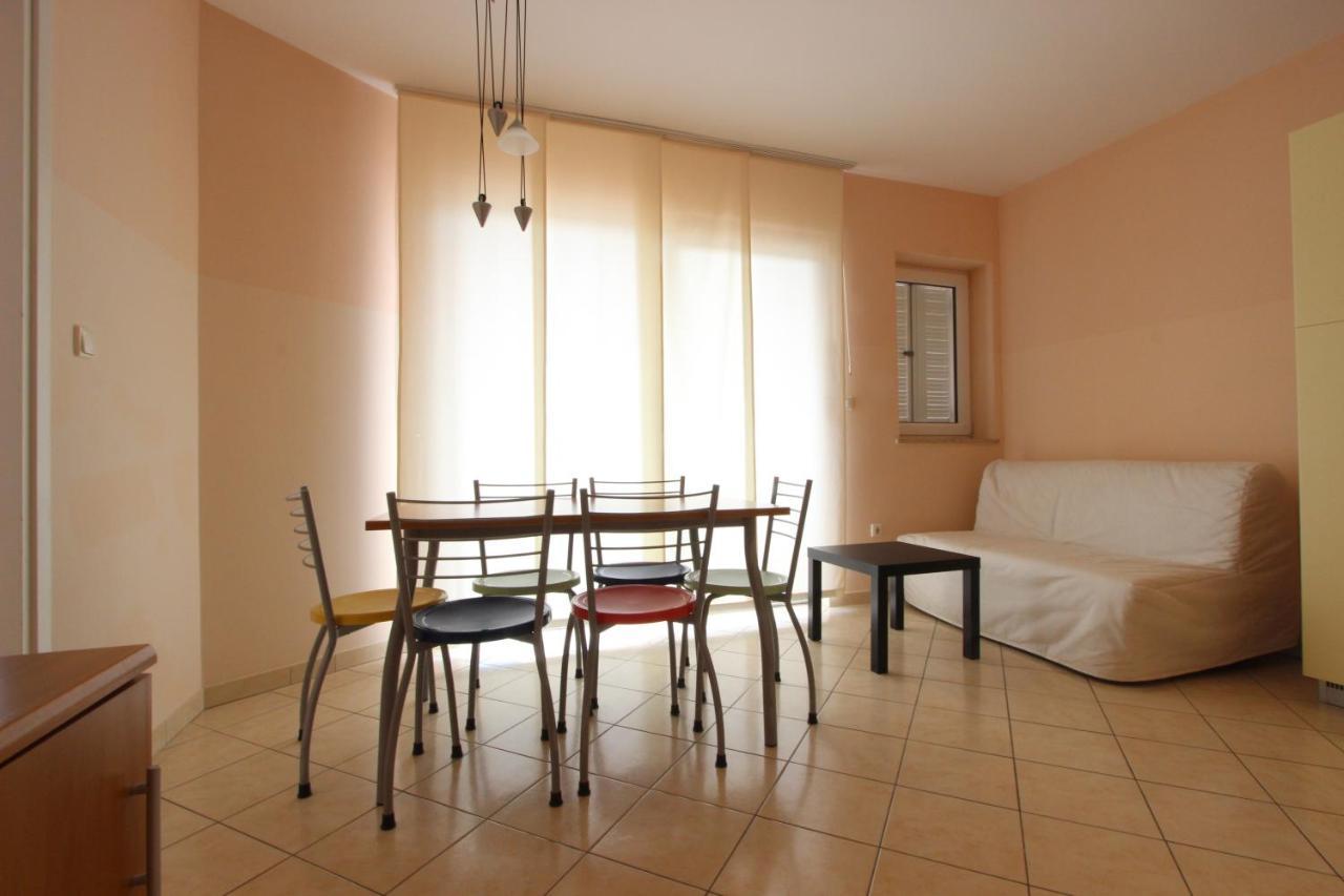 Apartments Miriam Premantura Exterior photo